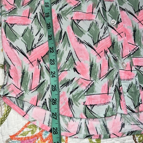 STRANGER THINGS Hopper woven button up Netflix casual Hawaiian upside down - Picture 9 of 12